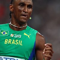 Alison dos Santos se classifica para final no Mundial de Atletismo Imagem referente a Alison dos Santos se classifica para final no Mundial de Atletismo