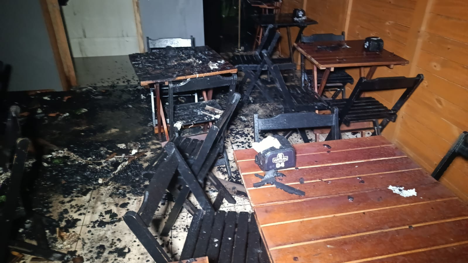 Tragédia em Toledo: Incêndio de grandes proporções destrói hamburgueria