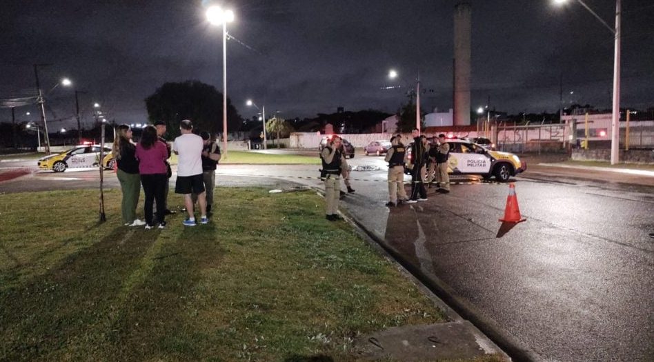 Assaltante é morto após tentativa de roubo: Suspeito enfrenta policial e leva tiro no abdômen