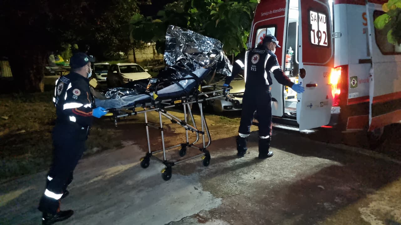 Neta leva susto ao encontrar o avô caído e gemendo de dor dentro de casa no Bairro Neva