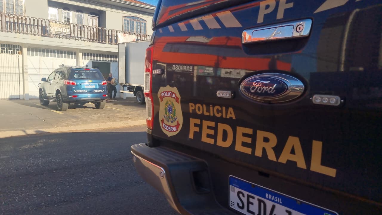 Grande quantidade de produtos é apreendida pela Polícia Federal e Receita Federal no Bairro Coqueiral