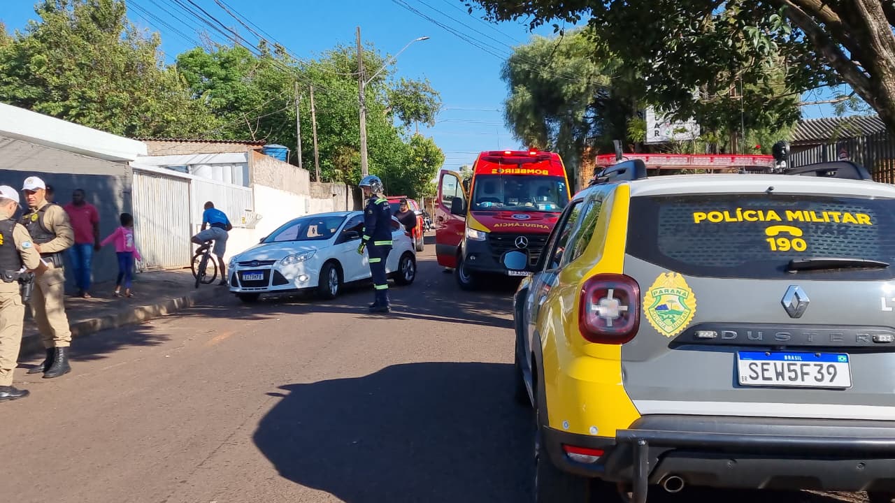 Mulher sofre parada cardiorrespiratória ao ser atropelada após acidente entre dois veículos no Universitáriocha