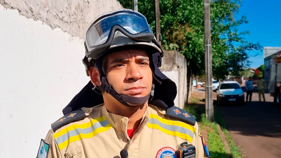Vítima estava debaixo de um dos carros, relata oficial sobre mulher que sofreu PCR após atropelamento