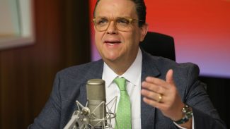 Desconto em aposentadoria não voltará a ser autorizado, diz ministro Desconto em aposentadoria não voltará a ser autorizado, diz ministro