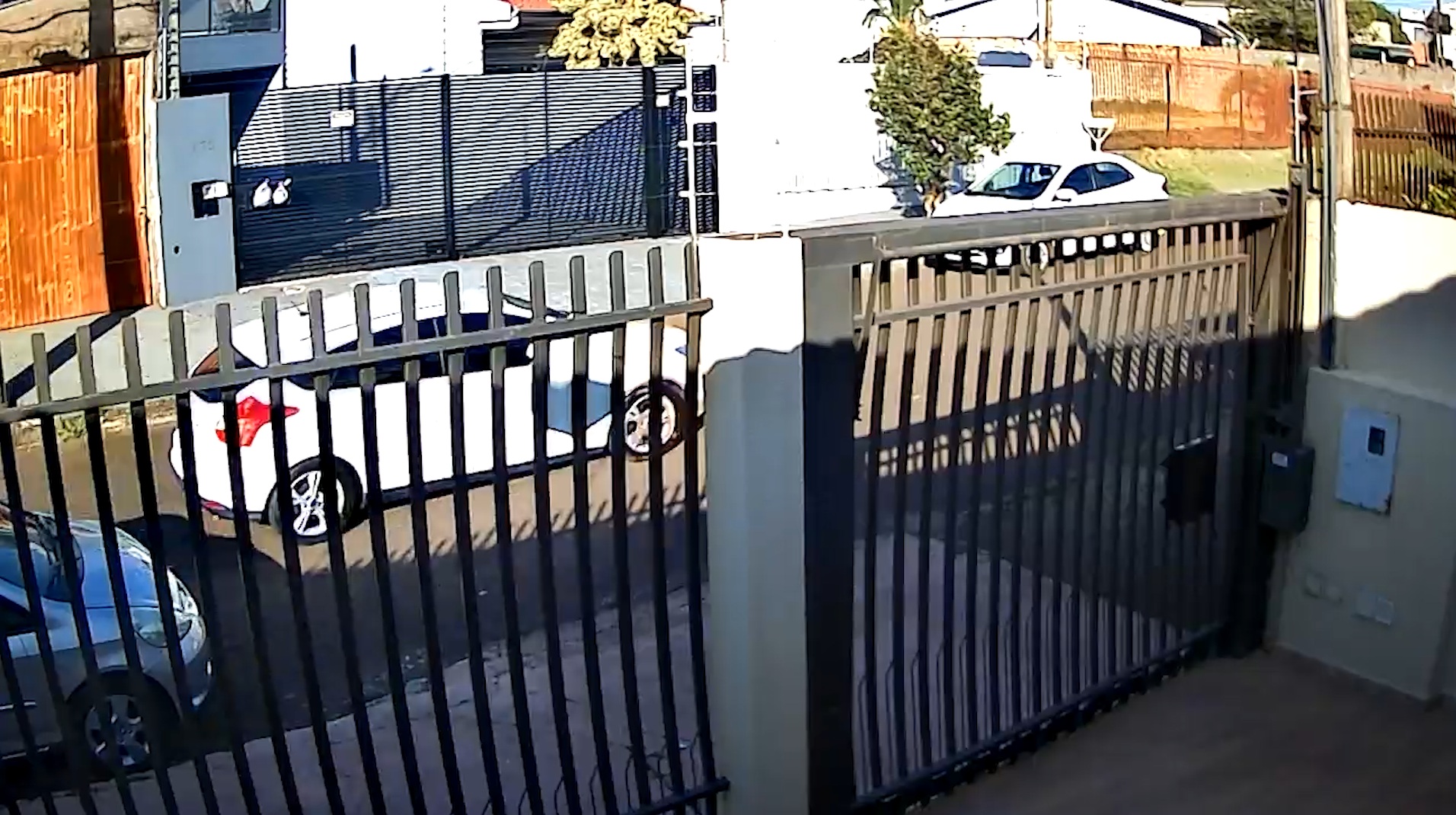 Vídeo mostra velocidade de carro envolvido em atropelamento que deixou mulher em estado gravíssimo Vídeo mostra velocidade de carro envolvido em atropelamento que deixou mulher em estado gravíssimo