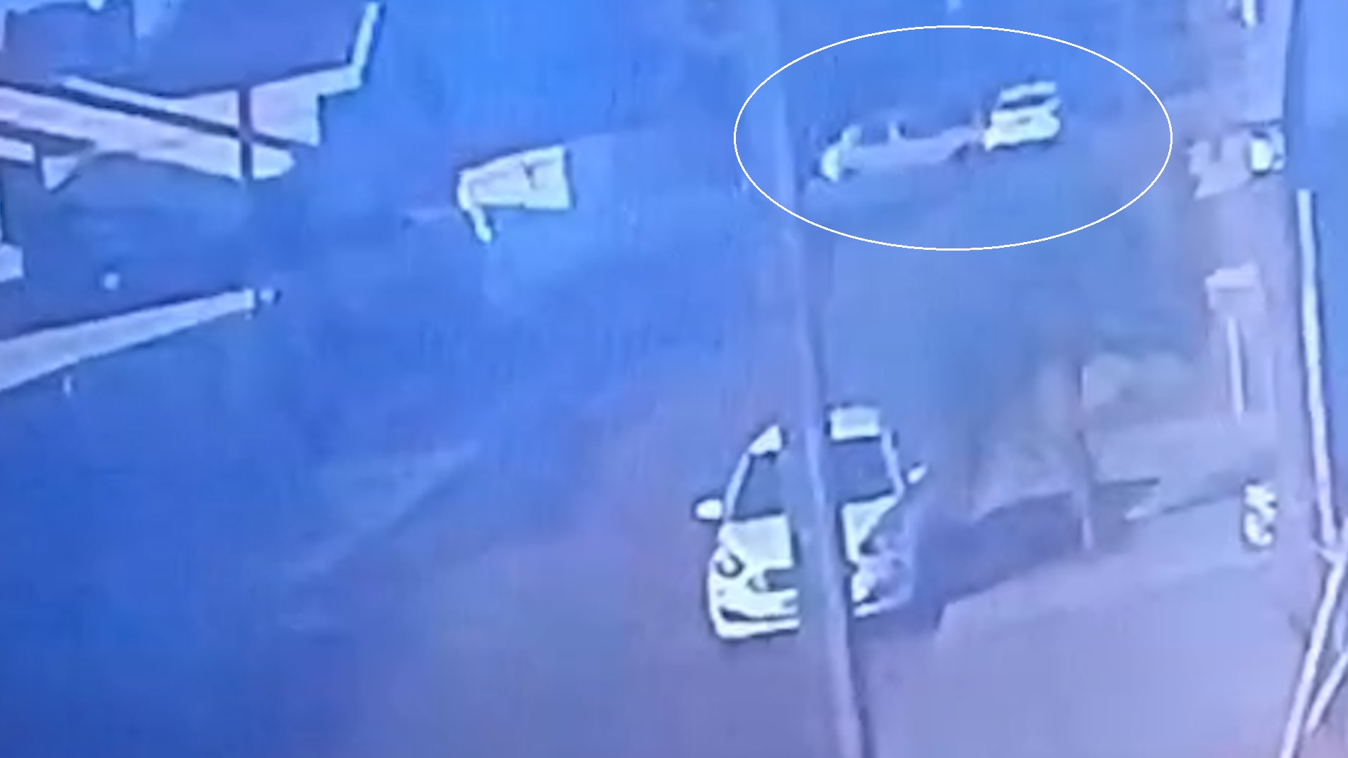 Veja momento de grave acidente que deixou pedestre em parada cardiorrespiratória no Universitário Veja momento de grave acidente que deixou pedestre em parada cardiorrespiratória no Universitário