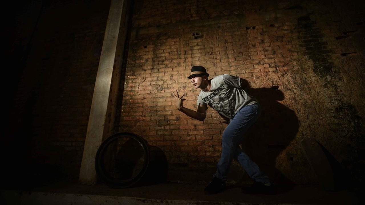 Professores de oficinas sobem ao palco no espetáculo "Noite das Estrelas" nesta sexta-feira