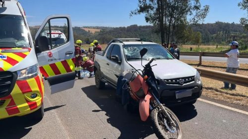 Entregador morre após ser atingido por Strada no Contorno Sul na BR-376 Imagem referente a Entregador morre após ser atingido por Strada no Contorno Sul na BR-376