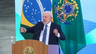 Lula critica projeto que dificulta ação judicial contra parlamentares