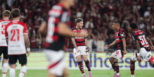 Imagem referente a Com direito a gol relâmpago, Flamengo derrota Estudiantes no Maracanã