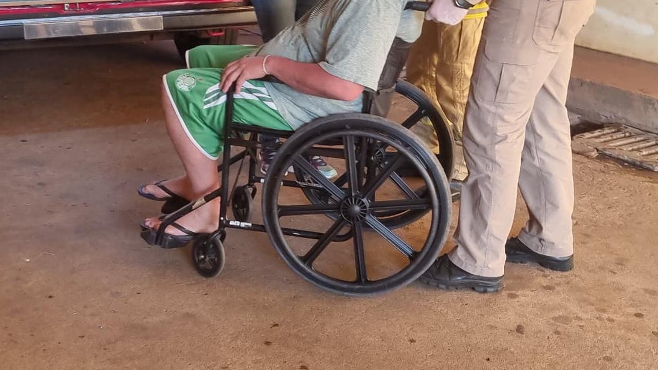 Homem ferido é socorrido na Rua Cabo José Hermito de Sá