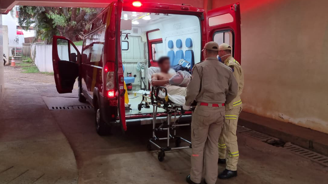 Homem é agredido ao tentar ajudar mulher na Avenida Brasil em Cascavel