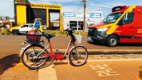 Acidente entre carro e bicicleta na PR-486 deixa idoso ferido em Cascavel Imagem referente a Acidente entre carro e bicicleta na PR-486 deixa idoso ferido em Cascavel