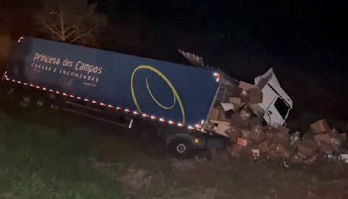 Tragédia na estrada: colisão entre caminhão e Strada termina em morte
