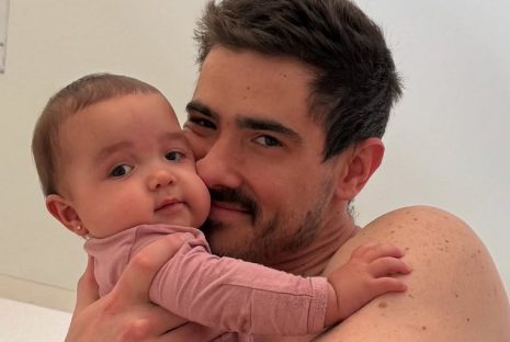 Jovem luta contra câncer cerebral e vira pai duas semanas após cirurgia Jovem luta contra câncer cerebral e vira pai duas semanas após cirurgia