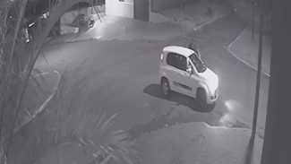 Vídeo mostra momento em que motorista de aplicativo é esfaqueado em assalto no Bairro Neva