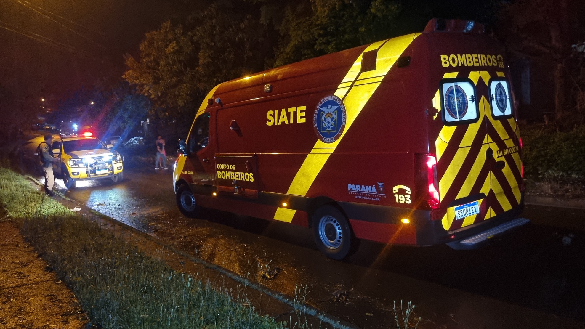 Jovem de 20 anos leva facadas nas costas e é socorrido pelo Siate no Bairro Morumbi