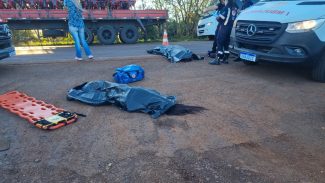 Duas adolescentes morrem atropeladas na BR-369, em Cascavel