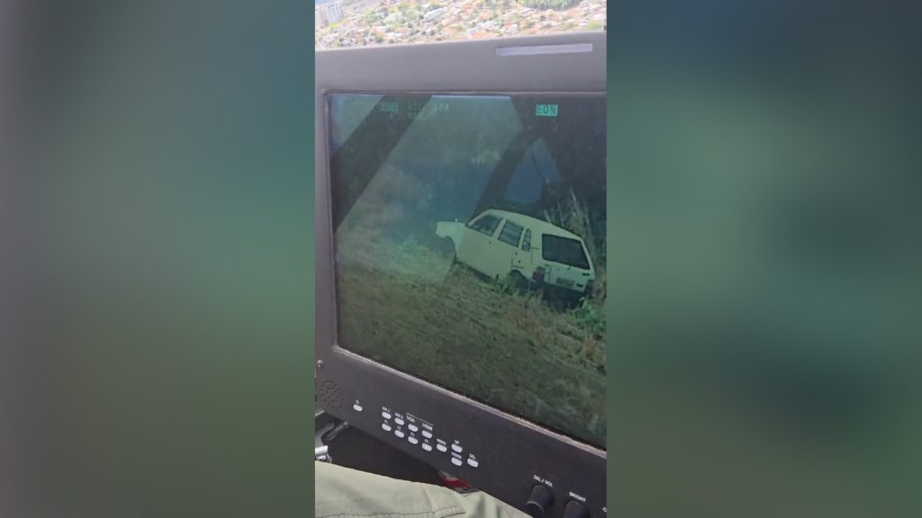 “Olho de Águia”: Helicóptero da PM acha carro furtado largado no mato em Cascavel “Olho de Águia”: Helicóptero da PM acha carro furtado largado no mato em Cascavel