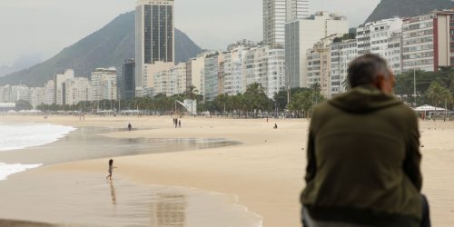 Frente fria chega ao Rio com pancadas de chuva e vento forte Imagem referente a Frente fria chega ao Rio com pancadas de chuva e vento forte