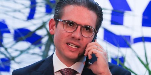 Motta: decisão que barrou Eduardo Bolsonaro em liderança foi técnica Imagem referente a Motta: decisão que barrou Eduardo Bolsonaro em liderança foi técnica