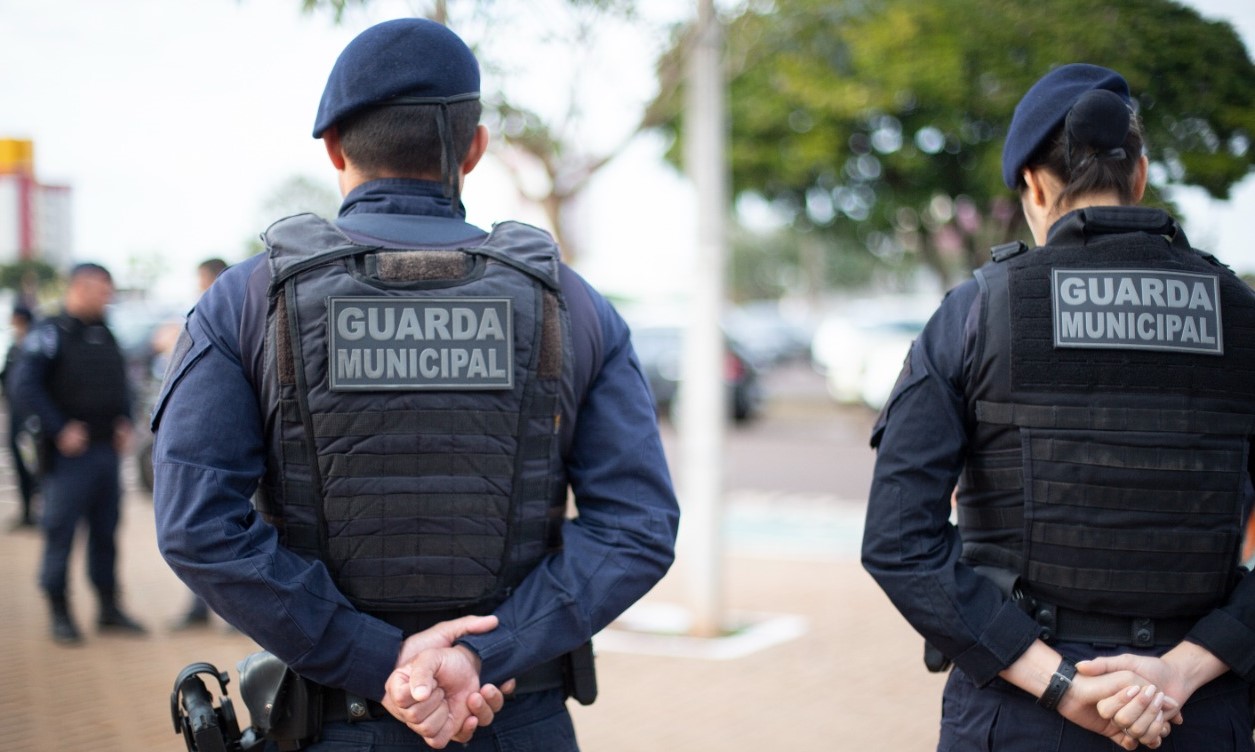 Cascavel abre licitação para equipar Guarda Municipal com algemas e alvos novos