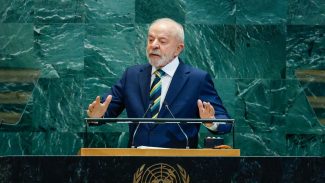 Democracia é o que está em jogo para a humanidade, alerta Lula nos EUA Democracia é o que está em jogo para a humanidade, alerta Lula nos EUA