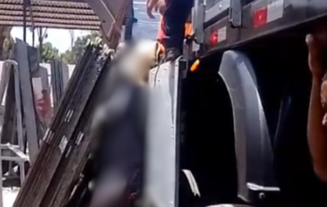 Dois homens morrem em acidente de trabalho Dois homens morrem em acidente de trabalho