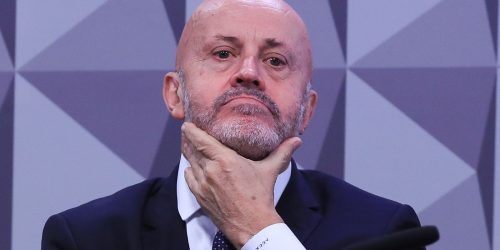 “Careca do INSS” promete entregar à PF documentos que provam inocência Imagem referente a “Careca do INSS” promete entregar à PF documentos que provam inocência