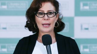 Moraes libera redes sociais da deputada Carla Zambelli