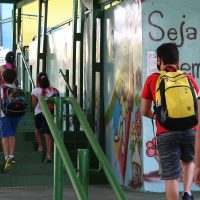 Menos da metade das escolas públicas está ligada à rede de esgoto Imagem referente a Menos da metade das escolas públicas está ligada à rede de esgoto