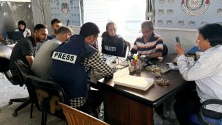 Tenda de jornalistas palestinos é bombardeada após reunião com Fenaj Tenda de jornalistas palestinos é bombardeada após reunião com Fenaj