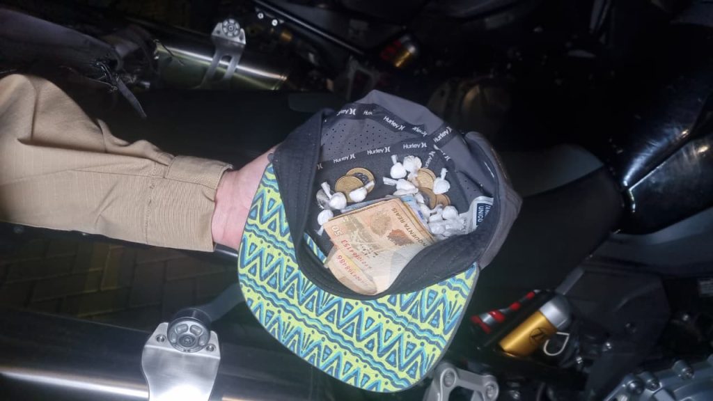 De Celta, jovem tenta “dar fuga” na Rocam, mas é detido em posse de drogas em Cascavel