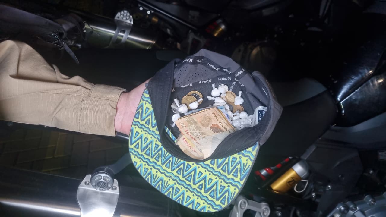 De Celta, jovem tenta "dar fuga" na Rocam, mas é detido em posse de drogas em Cascavel
