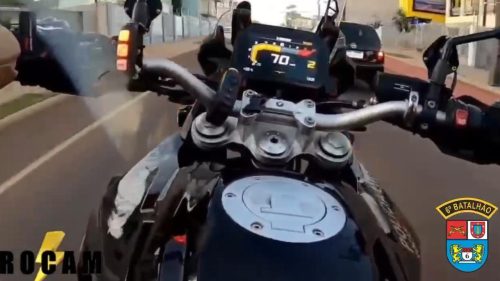 Veja perseguição da Rocam que terminou com jovem detido em posse de drogas Imagem referente a Veja perseguição da Rocam que terminou com jovem detido em posse de drogas