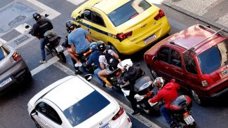 Trânsito causa até 10 vezes mais sequelas que mortes, alerta CFM