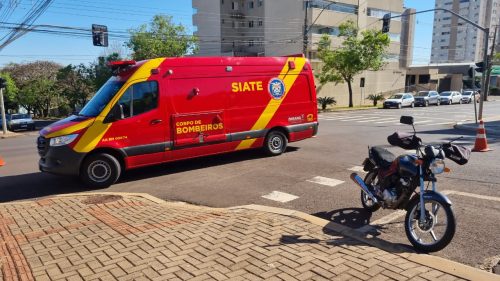 Motociclista fica ferido em acidente no Centro de Cascavel Imagem referente a Motociclista fica ferido em acidente no Centro de Cascavel
