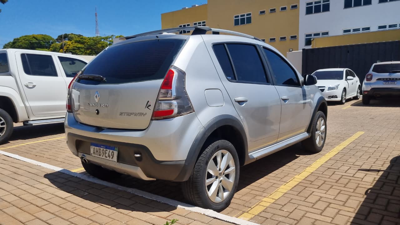 Enquanto descarregava compras, homem tem carro furtado mas GM age rápido e recupera veículo