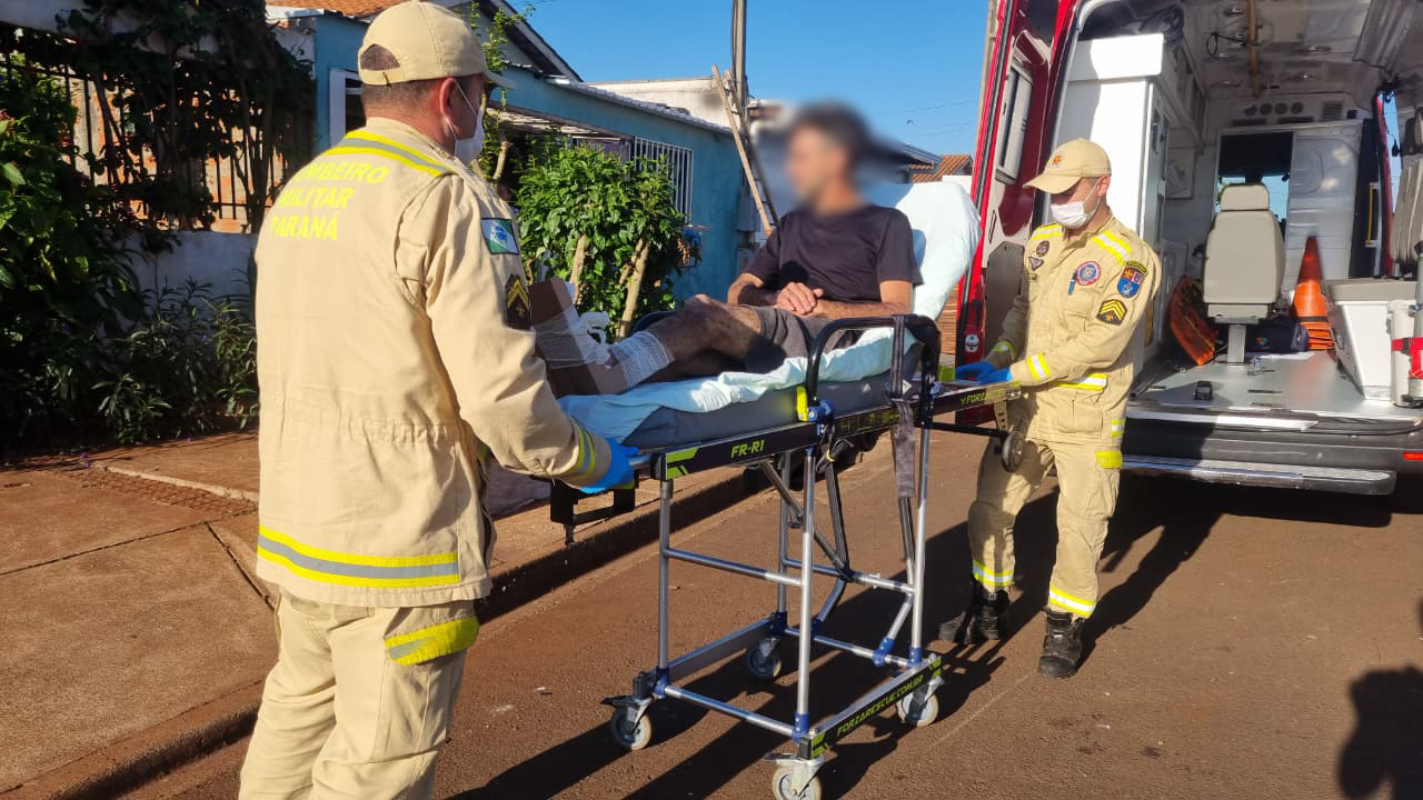 Homem fica ferido após queda de escada no Riviera