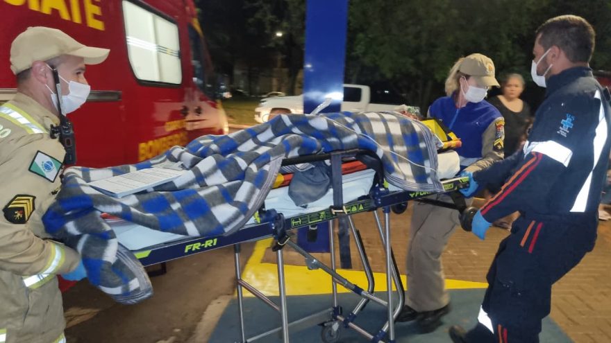 Motociclista que sofreu fratura em mandíbula e laceração na perna dá entrada no HUOP em Cascavel