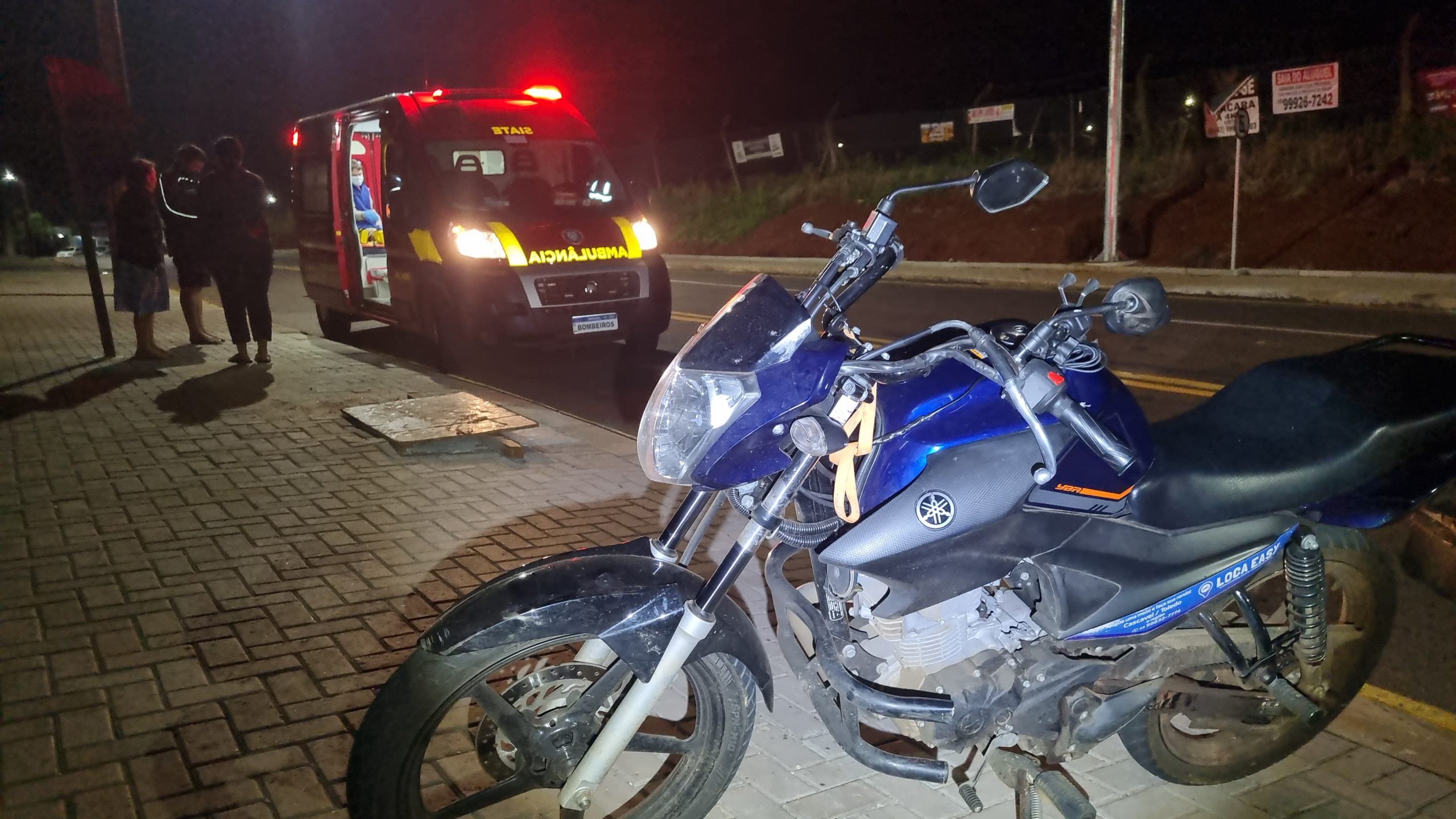 Motorista foge após atingir motociclista na entrada do bairro 14 de Novembro Motorista foge após atingir motociclista na entrada do bairro 14 de Novembro
