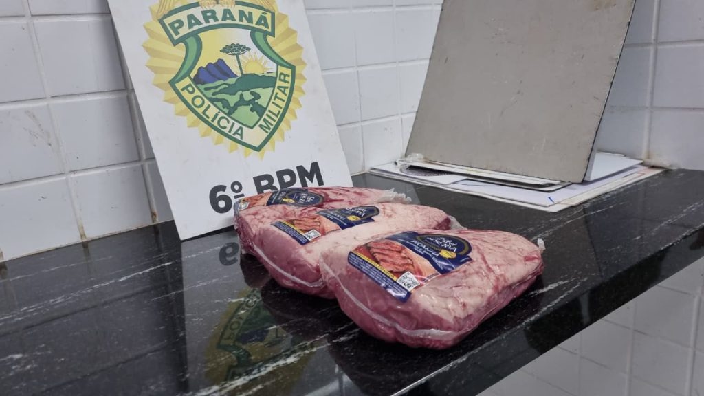 Funcionário é flagrado “desviando” três peças de picanha em supermercado na Av. Brasil