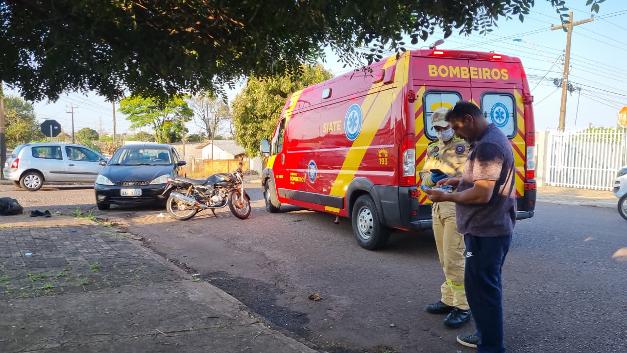 Yamaha YBR e Ford Focus batem no Nova Cidade e motociclista fica ferido