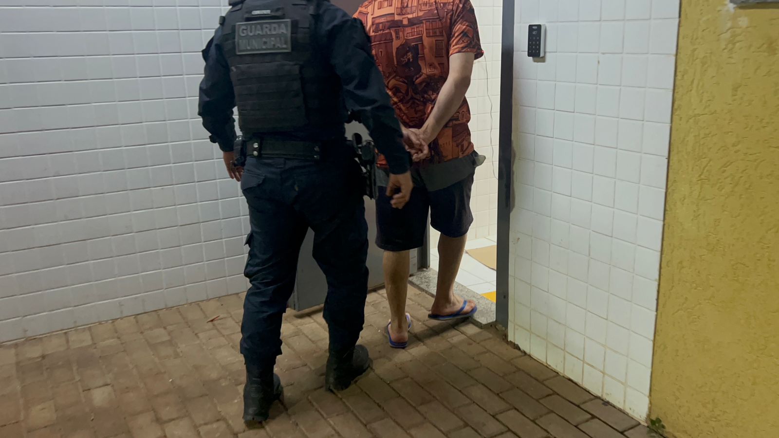 Homem é detido pelo crime de violência psicológica em Cascavel Homem é detido pelo crime de violência psicológica em Cascavel
