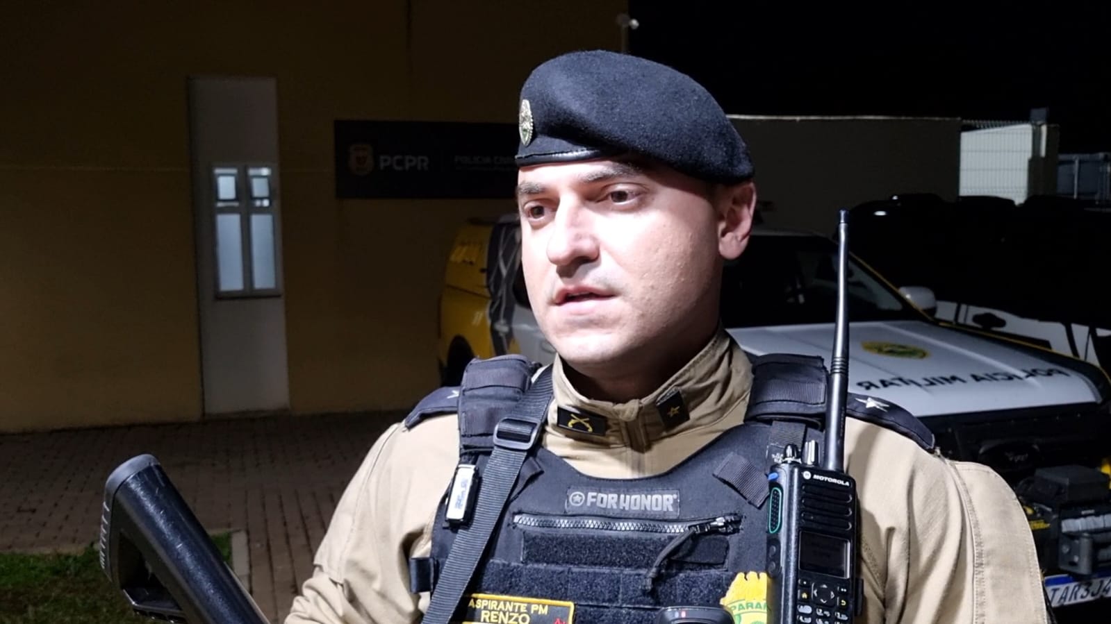 PM dá detalhes de ação policial em apreensão de caminhão carregado com cigarros na BR-277 PM dá detalhes de ação policial em apreensão de caminhão carregado com cigarros na BR-277