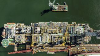 Nova plataforma chega ao pré-sal e pode aumentar produção em 20%