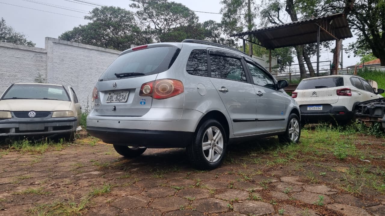 Veículo do homem morto por inquilino é localizado no Santa Felicidade
