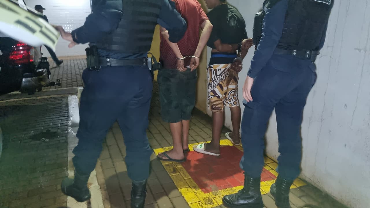 Dupla é detida no Julieta Bueno com crack e maconha