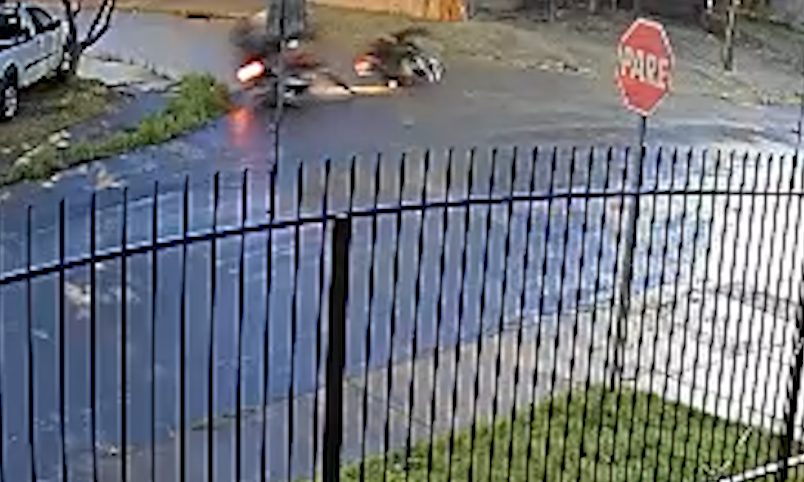 Flagra: Veja como aconteceu a batida entre duas motos no Pioneiros Catarinenses