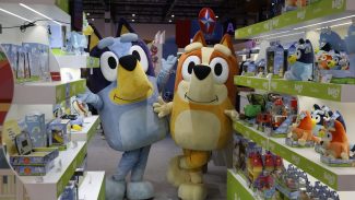 Vendas do Dia das Crianças devem crescer 1,1% e movimentar R$ 9,96 bi Vendas do Dia das Crianças devem crescer 1,1% e movimentar R$ 9,96 bi